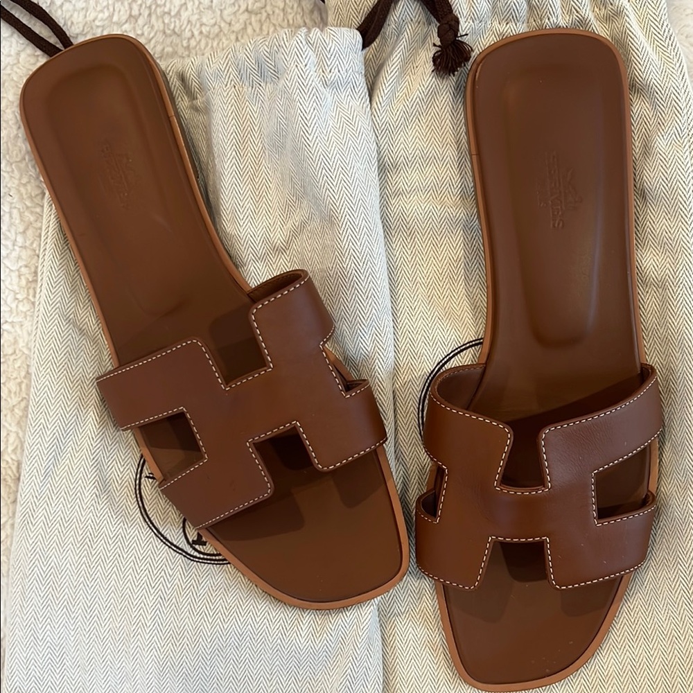 EUC Hermès Oran Sandal Gold, Size 41 with Dust Bags